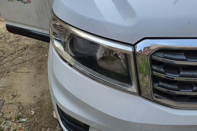 Used CHANGAN OSHAN X70A 2018 1.5L Manual Comfort Model Right Front Headlight