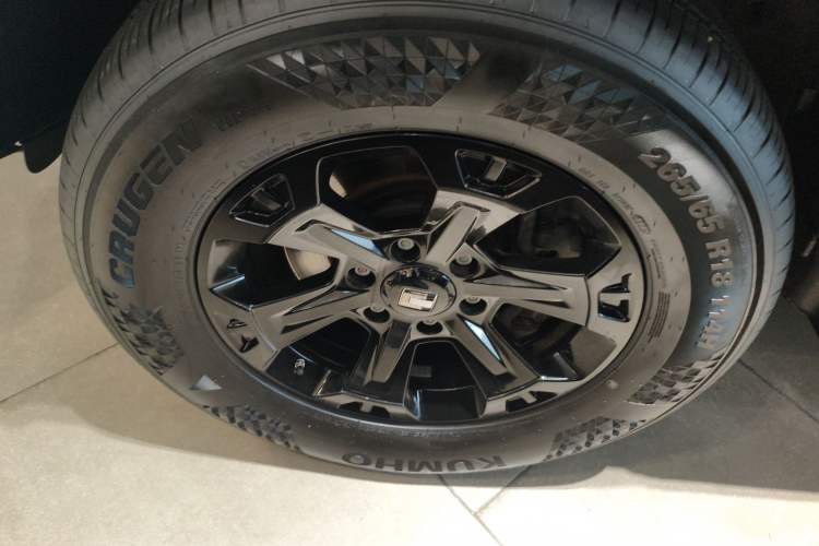 Used Tank 400 New Energy 2024 Hi4-T Off-Road Edition Left Front Wheel Hub