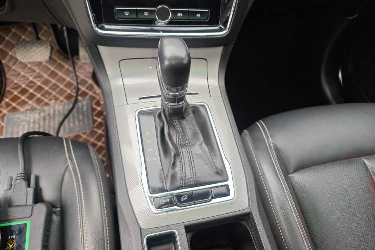 Used Roewe RX5 2019 20T Two-Wheel Drive Automatic 4G Connected Platinum Edition