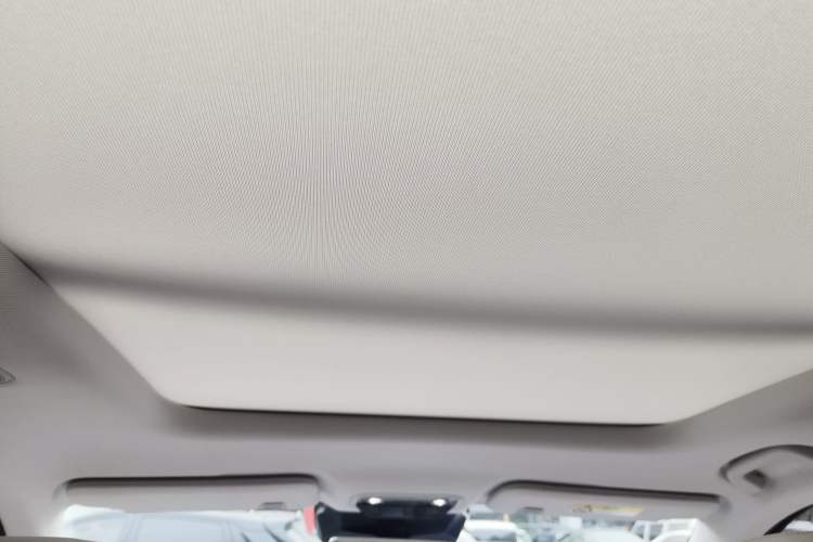 Used NETA L 2024 Extended-Range 310 Flash-Charge Red Edition
