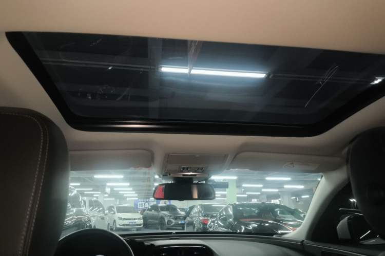 Used Jaguar XEL 2019 2.0T 200 PS Deluxe Edition
