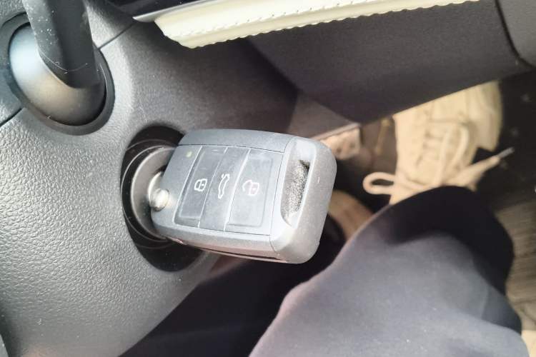 Used Jetta VS5 2024 280TSI Manual Pioneer Edition Vehicle Key