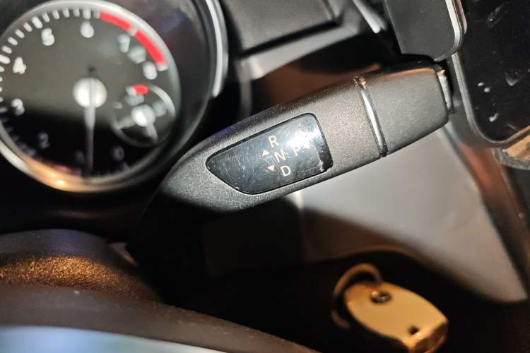 Used Mercedes-Benz M-Class 2012 ML 300