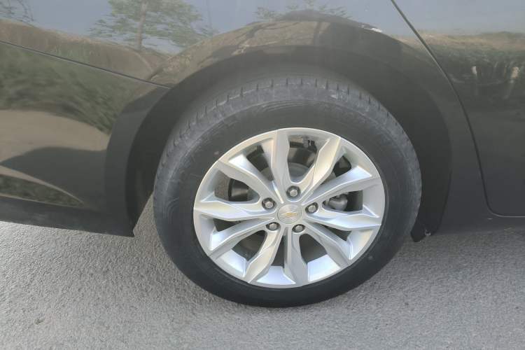 Used Chevrolet Malibu XL 2021 535T Automatic Sport Edition Right Rear Wheel Hub