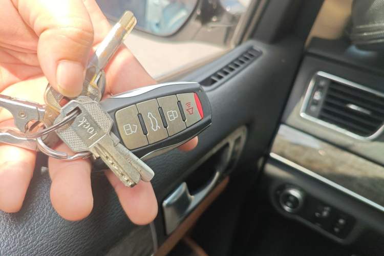 Used Haval H8 2015 2.0T Two-Wheel-Drive Luxury Version