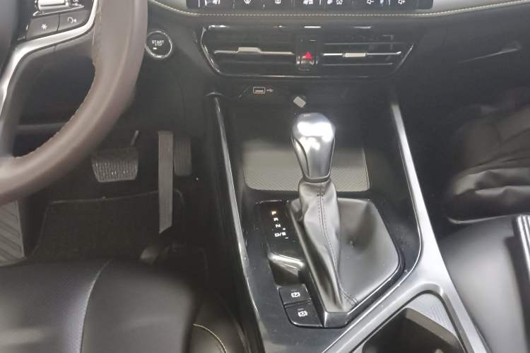 Used Roewe i5 2021 Revised Version 1.5L CVT Diamond Edition
