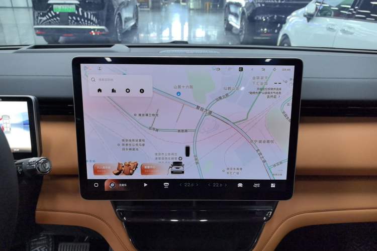 Used Geely Galaxy LEVC L380 2025 805 km Flagship Version All-Wheel Drive Audio And AC Panel