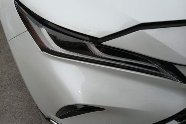 Used Toyota Venza 2022 Dual-Engine 2.5L CVT Two-Wheel Drive Prestige Edition Right Front Headlight