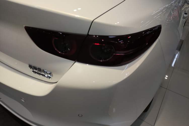 Used Mazda 3 Axela 2023 2.0L Automatic ZhiZhen Edition Exterior 3