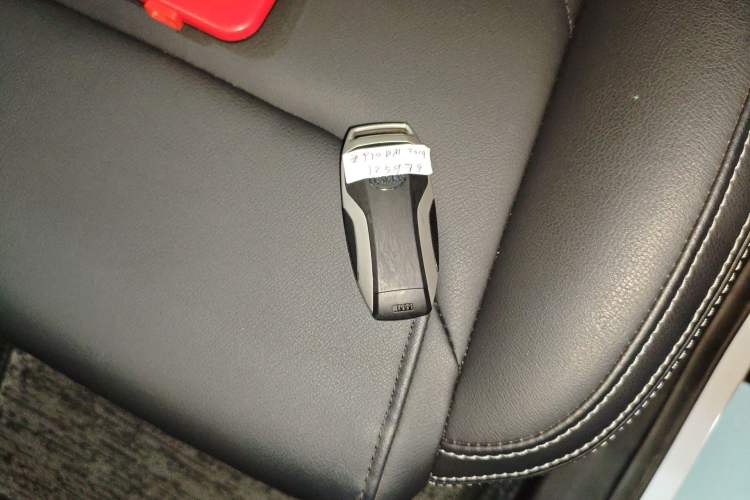 Used BYD Song Pro New Energy 2019 DM 1.5T Four-Wheel Drive Performance Edition Deluxe Model Interior 1