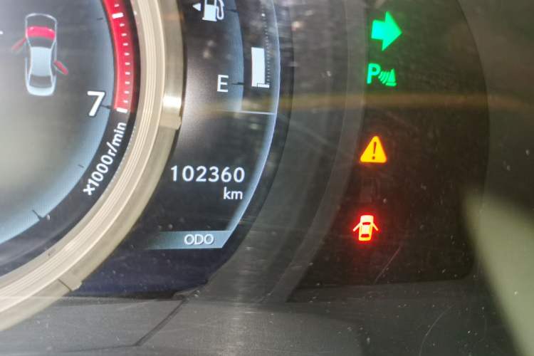 Used Lexus IS 2017 300 F SPORT Edition Odometer Close Up