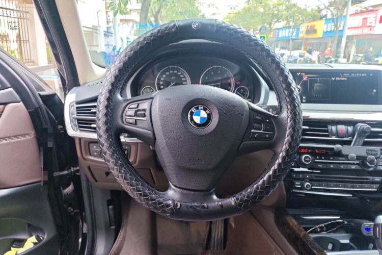 Used BMW X5 2015 xDrive28i
