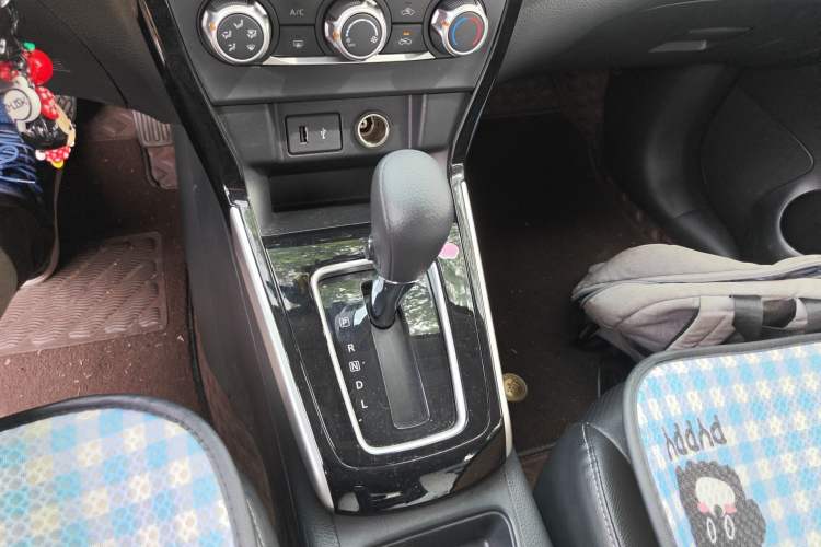 Used Nissan Sylphy 2022 Classic 1.6XL CVT Luxury Edition Gear Lever