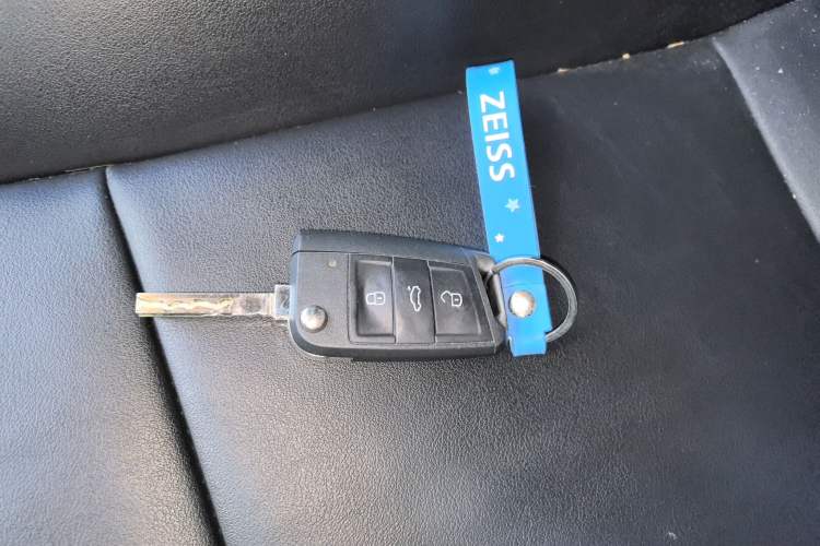 Used Skoda Octavia 2022 1.5L Automatic Comfort Edition Vehicle Key