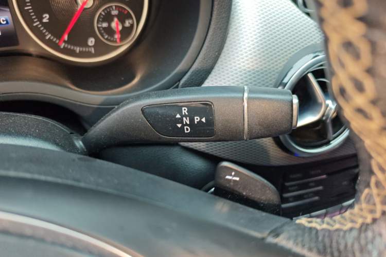 Used Mercedes-Benz B-Class 2015 B 200 Sport Edition Gear Lever