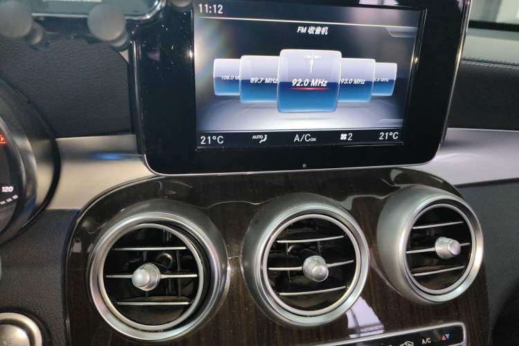 Used Mercedes-Benz GLC 2019 GLC 260 4MATIC Luxury Model Audio And AC Panel
