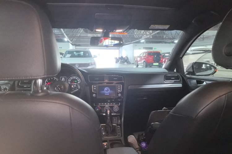 Used Volkswagen Golf 2017 280TSI Automatic R-Line Million-Vehicle Commemorative Edition