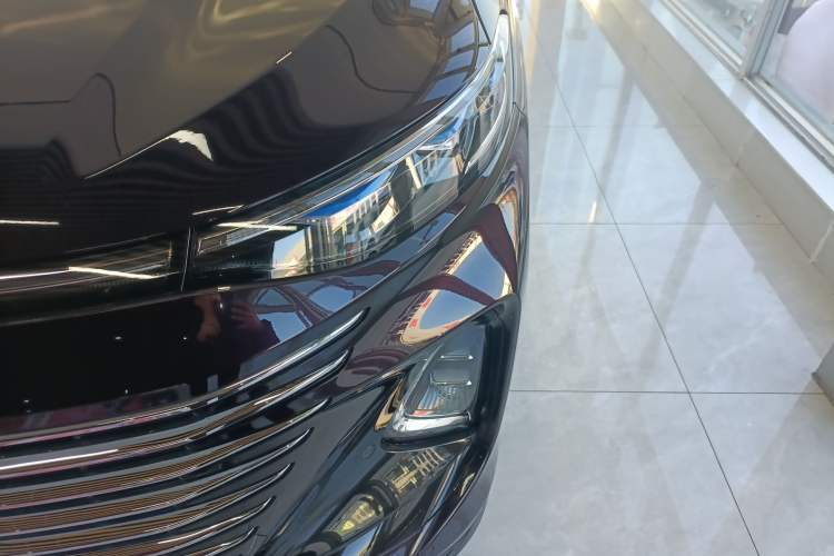 Used Bestune M9 2023 2.0T Ultimate Edition
