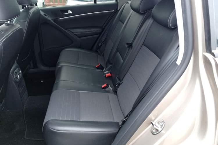 Used Volkswagen Tiguan 2016 300TSI Automatic All-Wheel Drive Fashion Vision Edition Left Rear Seat