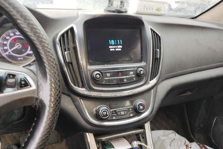 Used Baojun 560 2016 1.8L Manual Luxury Edition