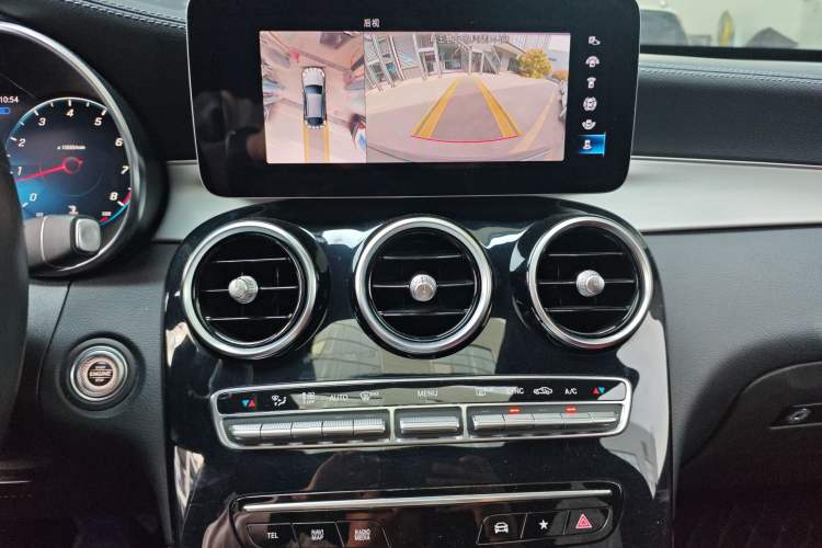 Used Mercedes-Benz GLC Coupe 2020 GLC 260 4MATIC Coupe SUV Audio And AC Panel