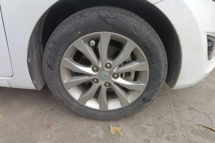 Used Hyundai Elantra (5th Generation / Langdong) 2016 1.6L Automatic Prestige Model
