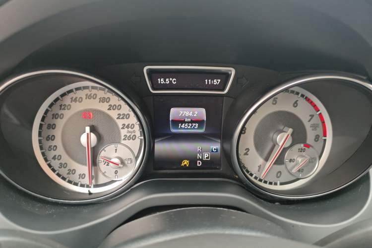 Used Mercedes-Benz GLA 2016 GLA 220 4MATIC Fashion Edition Odometer Close Up