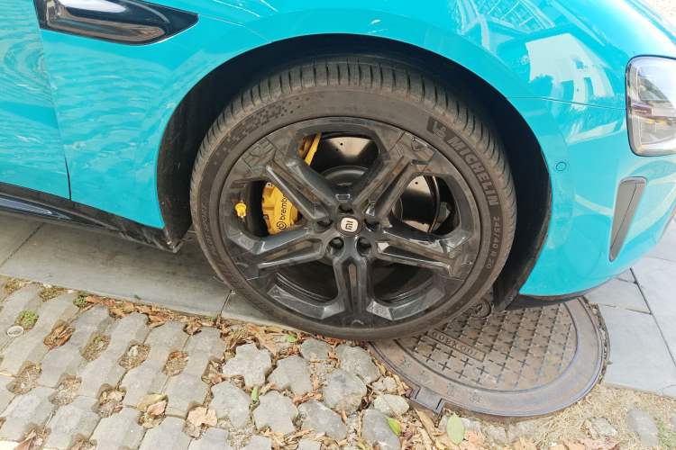 Used Xiaomi Auto SU7 2024 Four-Wheel Drive Ultra-Long Range Advanced Intelligent Driving Max Edition