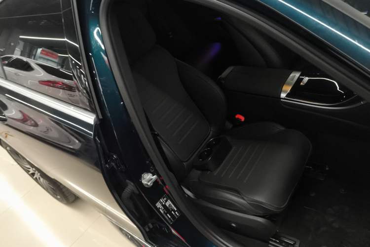 Used Mercedes-Benz C-Class 2023 Revised C 200 L Sport Edition