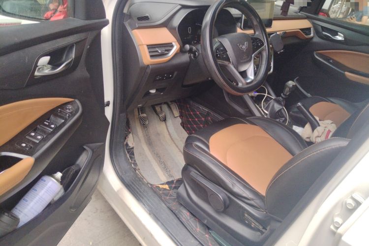 Used Wuling Hongguang S3 2018 1.5T Manual Luxury Model China V Standard