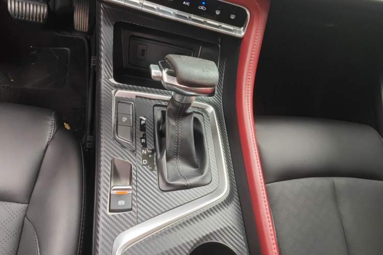 Used CHANGAN CS55PLUS 2022 Blue Whale Edition 1.5T DCT Luxury Model Gear Lever