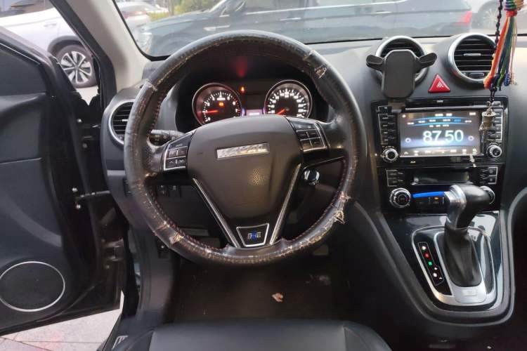 Used Haval H6 2016 Upgraded Model 1.5T Automatic Two-Wheel Drive Elite Version
