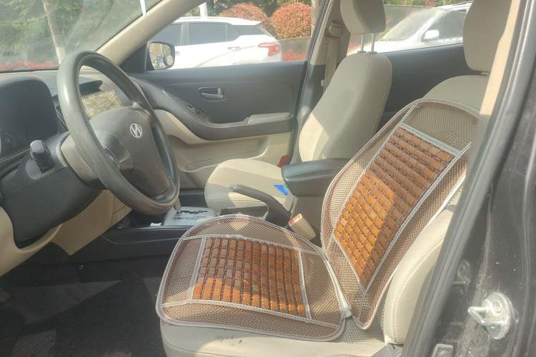 Used Hyundai Celesta 2011 1.6L Automatic Comfort Edition Left Front Seat