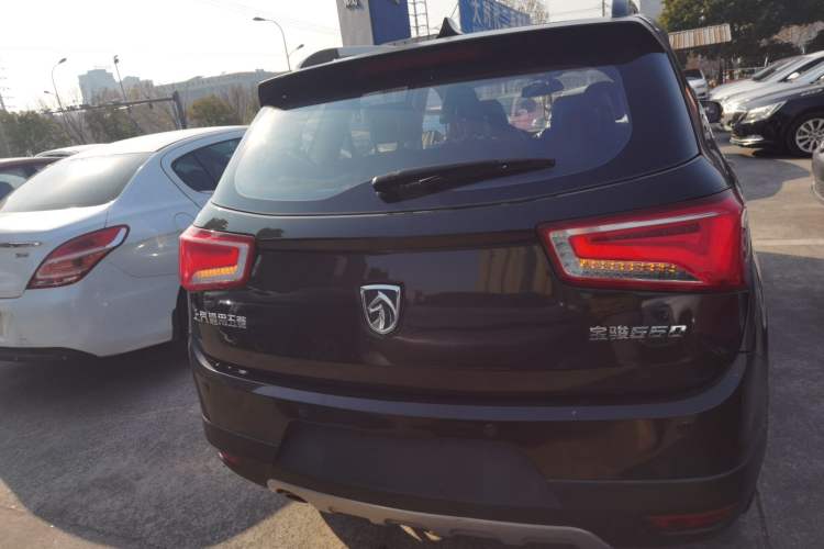 Used Baojun 560 2016 1.8L iAMT Luxury Model
