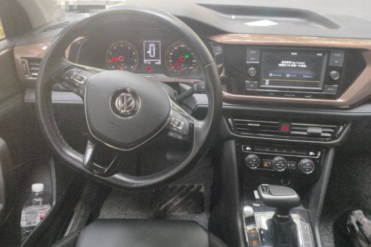 Used Volkswagen Tharu 2020 280TSI Two-Wheel Drive Comfort Edition China VI Standard Steering Wheel