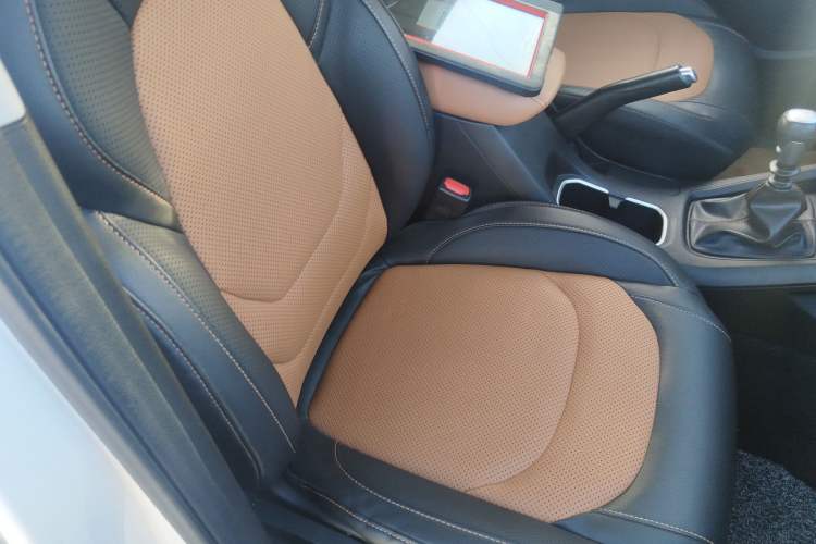 Used Wuling Hongguang S3 2018 1.5L Manual Comfort Model China V Standard