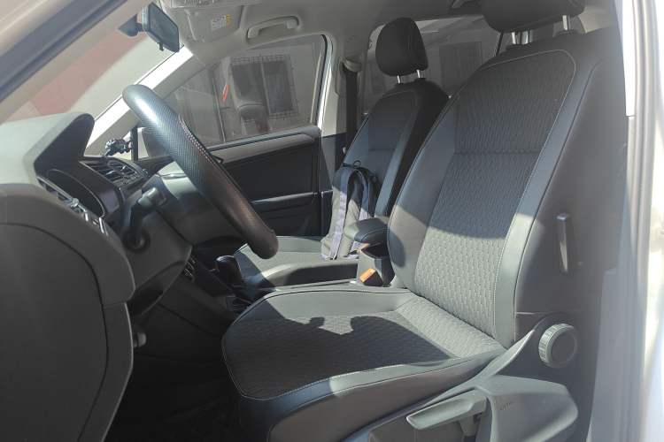 Used Volkswagen Tiguan L 2020 330TSI Automatic Two-Wheel Drive Luxury Edition China VI Standard