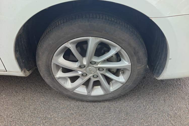 Used Geely Auto Emgrand 2021 UP 1.5L Manual Luxury Model Right Front Wheel Hub