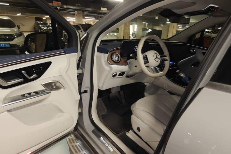 Used Mercedes-Benz EQE SUV 2023 350 4MATIC Luxury Edition