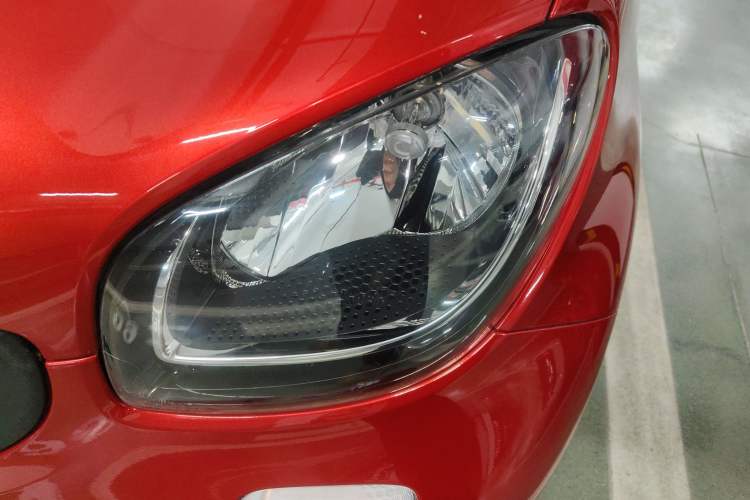 Used smart forfour 2018 1.0L 52 kW Dynamic Edition
