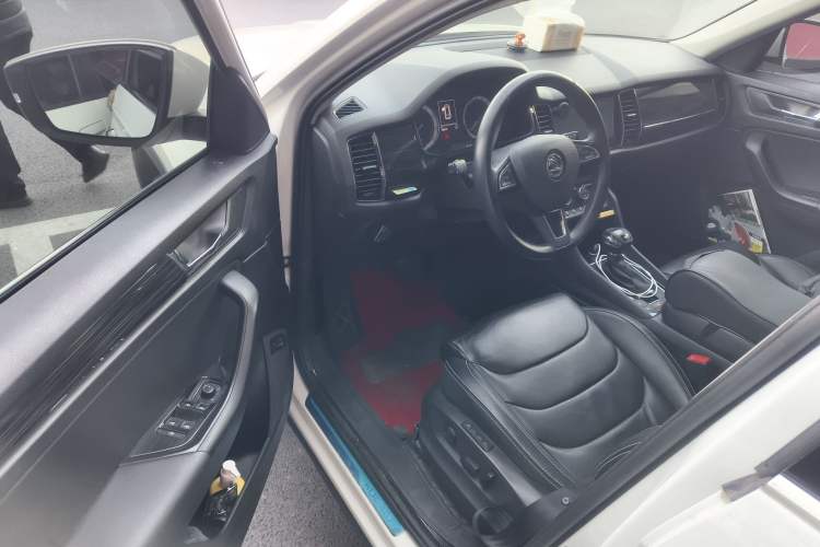 Used Skoda Kodiaq 2018 Facelifted TSI330 5-Seater Two-Wheel-Drive Luxury Enjoyment Edition
