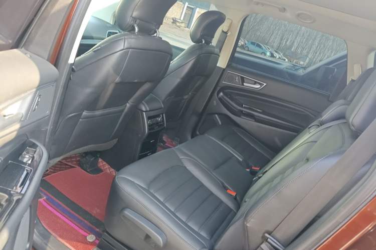 Used Ford Edge 2016 EcoBoost 245 Two-Wheel-Drive Titanium 7-Seater
