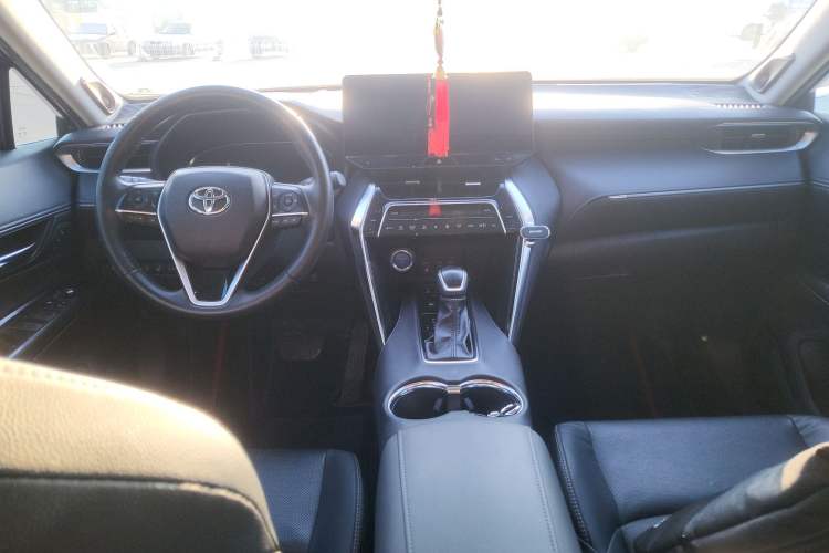 Used Toyota Venza 2022 Dual-Engine 2.5L CVT Four-Wheel Drive Supreme Edition
