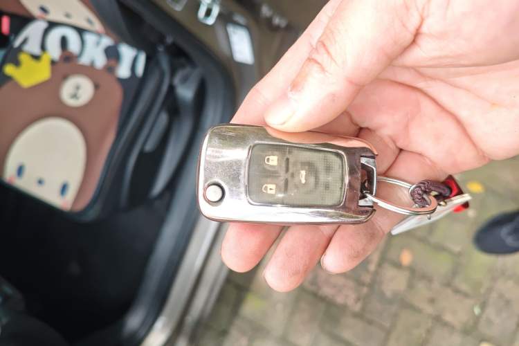 Used Buick GT 2019 18T Automatic Connected Elite Model China VI Standard Vehicle Key