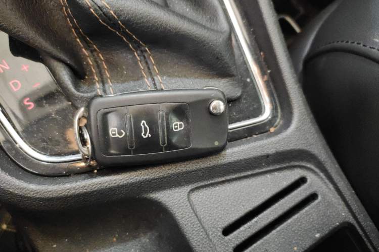 Used Volkswagen Cross Lavida 2017 230TSI DSG Luxury Edition
