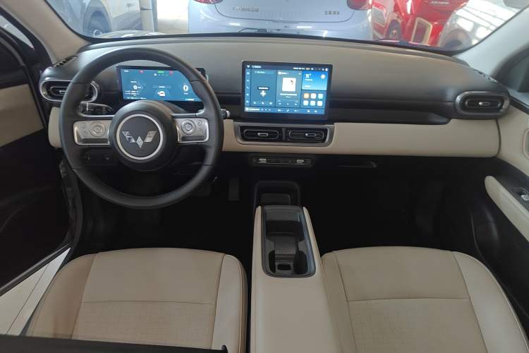 Used Wuling Bingo PLUS 2024 510 km Flagship Edition Four-Seater Version
