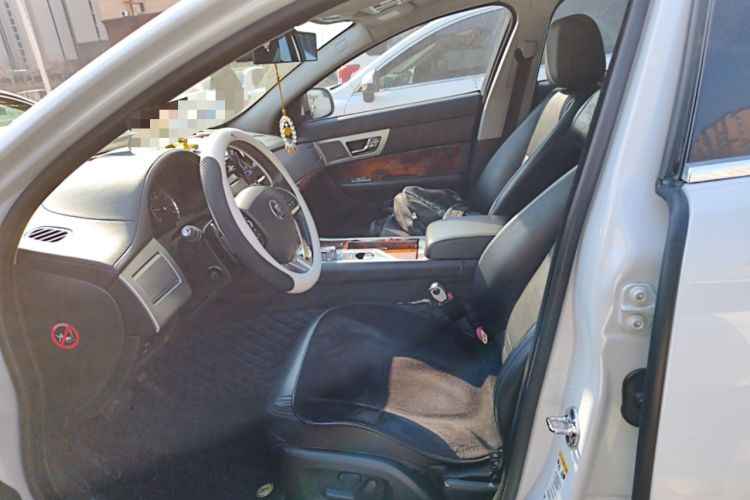 Used Jaguar XF 2015 XF 2.0T Luxury Edition Left Front Seat