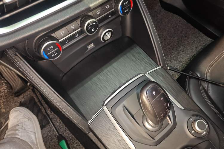 Used Alfa Romeo Stelvio 2017 2.0T 200HP Elite Edition
