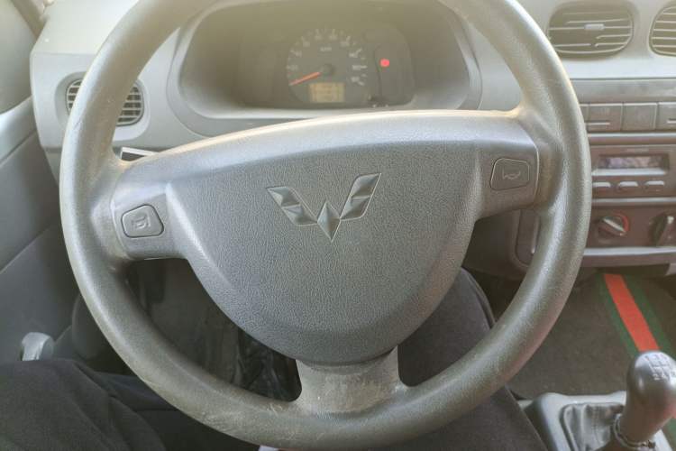 Used Wuling Zhiguang 2010 1.0L New Version Liye Style with Shorter Body
