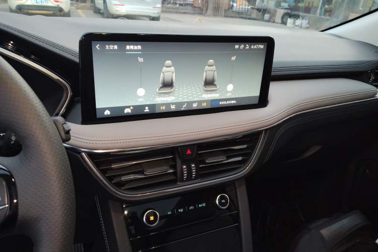 Used Ford Escape 2024 EcoBoost 245 Two-Wheel-Drive Titanium Edition